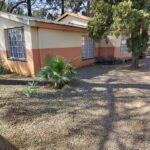 HOUSE, 112 UNITAS PARK AH