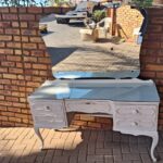 DRESSING TABLE WITH MIRRORS