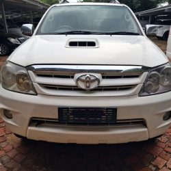 TOYOTA FORTUNER 3.0 D4D 4X4
